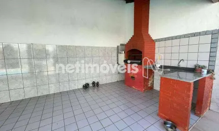 Casa para venda tem 335 metros quadrados com 4 quartos em Mata da Praia - Vitória - ES