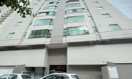 Apto pronto p morar mobiliado, decorado, e com eletros domésticos  a 380 metros do mar