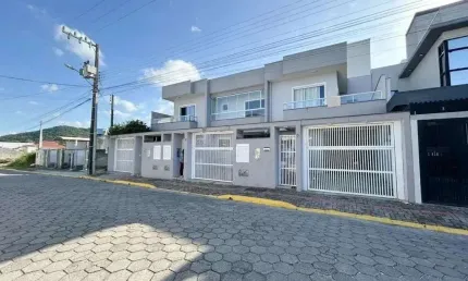 Casa com 2 quartos à venda na Rua Pintassilgo, 334, Bombas, Bombinhas