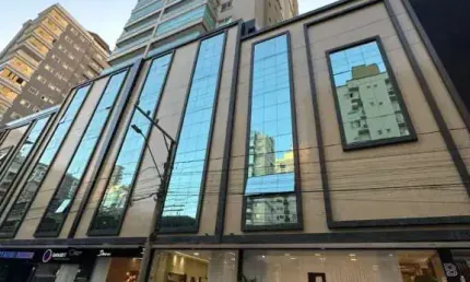 Apartamento com 3 quartos à venda na Rua 254, 400, Meia Praia, Itapema