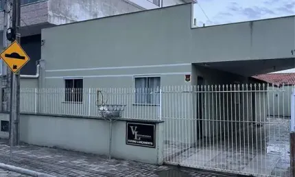 Casa com 3 quartos à venda na Rua Sebastião Machado, 175, Balneário Perequê, Porto Belo