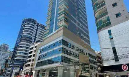 Apartamento com 5 quartos à venda na Rua 224, 21, Meia Praia, Itapema