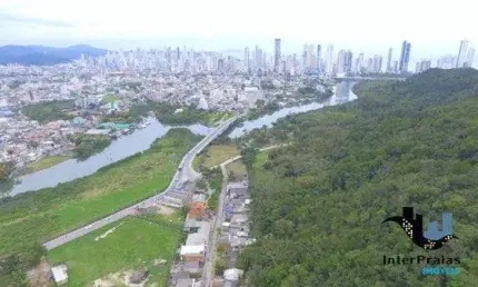 Terreno à venda na Avenida Santo Amaro, 3550, Nações, Balneário Camboriú