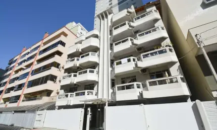 Prédio à venda na Rua 262, 164, Meia Praia, Itapema
