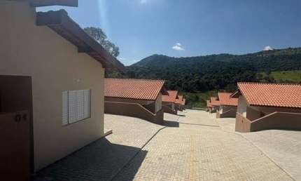 Casas em Condomínio para venda em Atibaia no bairro Vila Helena