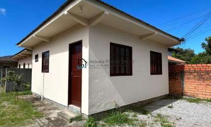 Casa em condomínio fechado com 2 quartos à venda no São João do Rio Vermelho, Florianópolis , 96 m2 por R$ 270.000