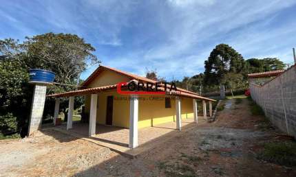 860 - CASA À VENDA COM ÓTIMA LOCALIZAÇÃO EM IBIÚNA (SP)