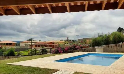 CHÁCARA COM 1400 MTS EM CONDOMÍNIO FECHADO EM IBIÚNA - SP