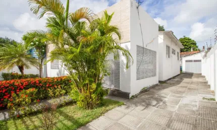 Casa Ilha do Leite | 230m²| Clínicas, Consultórios ou Escritórios | Prox Hospital UNIMED