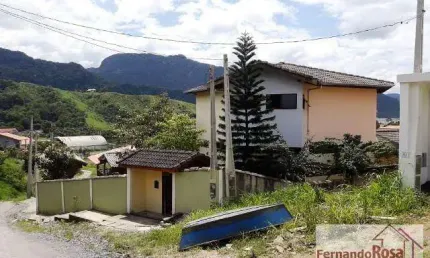 Sobrado para Venda em São Sebastião, Varadouro, 3 dormitórios, 3 suítes, 3 banheiros, 3 vagas