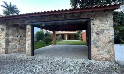Casa para Venda em São Sebastião, São Francisco da Praia, 3 dormitórios, 1 suíte, 3 banheiros, 5 vagas