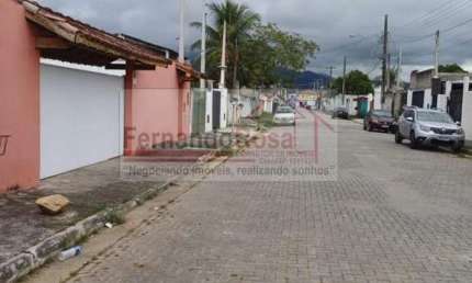 Sobrado para Venda em São Sebastião, Canto do Mar, 3 dormitórios, 1 suíte, 3 banheiros, 16 vagas
