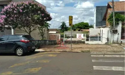 Terreno à venda na Rua Equador, 98, Centro, Cambé