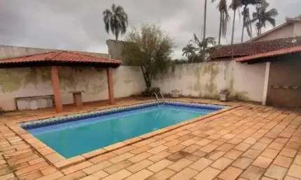 Casa com 3 quartos à venda na Rua Nossa Senhora do Rocio, 2127, Centro, Cambé