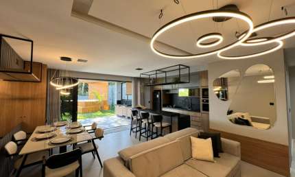 Casa de Alto Padrão com 3 Suítes, Varanda Gourmet e Automação Completa