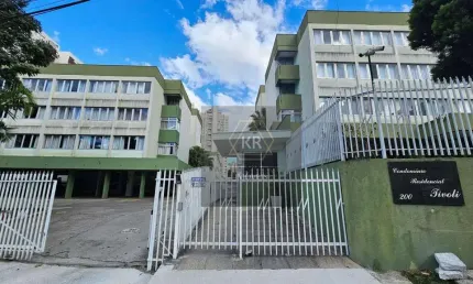 Apartamento próximo shopping agua verde com 3 dormitórios para alugar