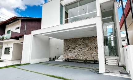 Laranjeiras Premium - Casa Duplex de Luxo com 240m² - 3 Suítes com Closet e 5 Vagas em Flores