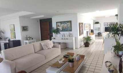 Apartamento com 4 suítes em Candeias Beira Mar com Área de Lazer andar alto