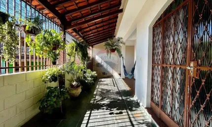 Casa com 3 quartos à venda na Rua Cruzeiro do Sul, 72, Novo Progresso, Contagem