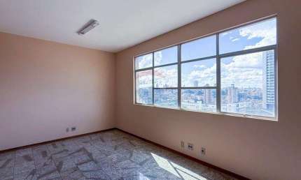 Sala Comercial – 30m², vista panorâmica e localização estratégica!