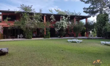 Belíssima casa a venda no Condominio Encontro das Águas com área de 5.500m²