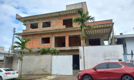 Casa com 3 quartos à venda no Jaraguá Esquerdo, Jaraguá do Sul  por R$ 1.800.000