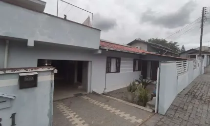 Casa com 2 quartos à venda no São Luís, Jaraguá do Sul , 165 m2 por R$ 550.000
