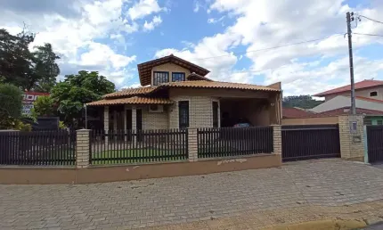 CASA PARA VENDA NA BARRA DO RIO CERRO EM JARAGUÁ DO SUL