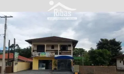 CASA COM SALAS COMERCIAIS A VENDA NA ILHA DA FIGUEIRA EM JARAGUÁ DO SUL