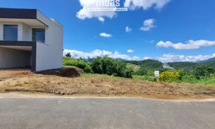 Terreno à venda no Estrada Nova, Jaraguá do Sul  por R$ 215.000
