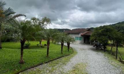 Casa com 3 quartos à venda na Zona Rural, Guaramirim 
