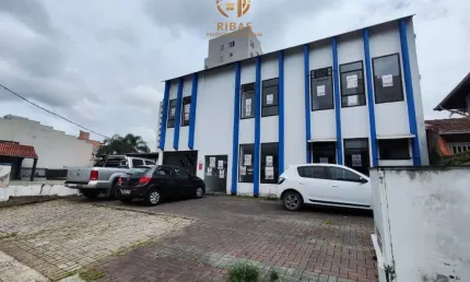 Sala comercial com 8 salas para alugar no Centro, Jaraguá do Sul , 392 m2 por R$ 8.500