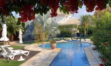 Casa com 3 quartos à venda na Avenida dos Búzios, --, Jurerê Internacional, Florianópolis por R$ 7.000.000