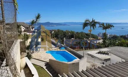 Casa com 4 quartos à venda na Rua das Embaúbas, --, Centro, Florianópolis por R$ 2.660.000