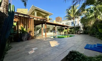 Casa com 3 quartos à venda na Rua dos Cações, --, Jurerê Internacional, Florianópolis, 243 m2 por R$ 3.990.000