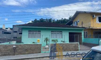 Casa com 3 quartos à venda na Rua Professor Elpídio Barbosa, --, Trindade, Florianópolis por R$ 2.500.000