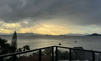 Apartamento à venda na Estrada Haroldo Soares Glavan, --, Cacupé, Florianópolis por R$ 845.000