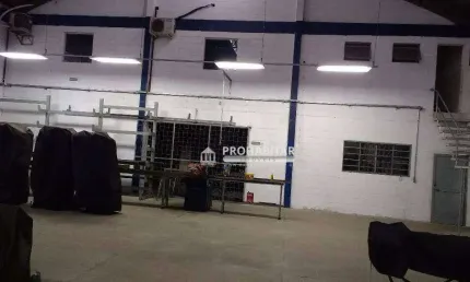 Barracão / Galpão / Depósito à venda na Rua Paulo Silveira Costa, --, Jardim Marabá (Zona Sul), São Paulo