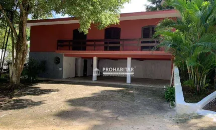 Vendo casa completa, com tudo do que tem uma chácara e com mais 2 casas anexas, no Jardim Shangrilá  com 3 dormitórios sendo 1 suíte varanda.