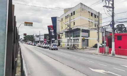 Prédio para alugar na Avenida Guarapiranga, --, Guarapiranga, São Paulo