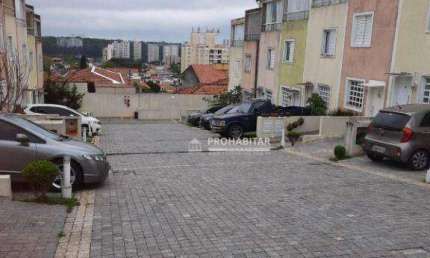 Vendo Sobrado condomínio fechado, 3 dormitórios sendo 1 suíte, terraço, wc social, sala para 2 ambientes, cozinha planejada, depósito no sótão,