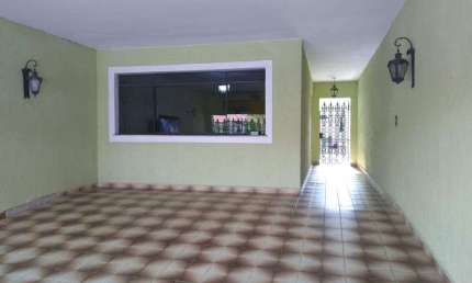 Casa com 3 quartos para alugar na Rua João Ferreira de Abreu, --, Vila Arriete, São Paulo