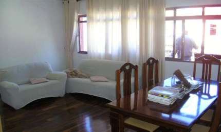 Casa com 3 dormitórios à venda no Jardim São Nicolau