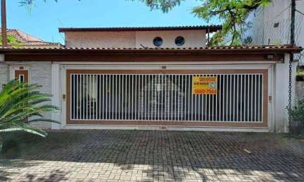 Sobrado com 4 quartos à venda no Jardim Santa Helena