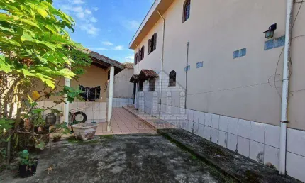 Sobrado com 3 dormitórios à venda no Jardim Maria Amália