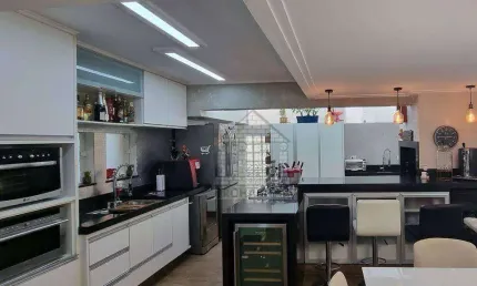 Casa com 4 quartos à venda ou aluguel na Vila Mariana