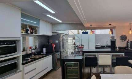 Casa com 4 quartos à venda ou aluguel na Vila Mariana