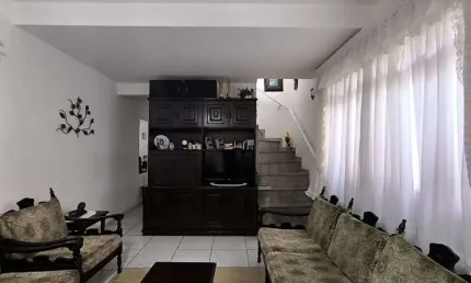 Sobrado com 3 quartos à venda no Jardim das Imbuias