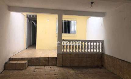 Sobrado com 3 quartos para alugar no Jardim Lucélia
