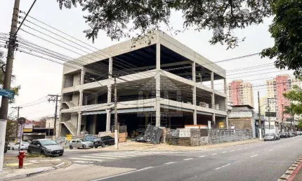 Prédio para alugar na Avenida Nossa Senhora do Sabará, --, Vila Isa, São Paulo
